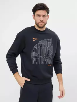 Теплый черный джемпер с крупным графическим принтом