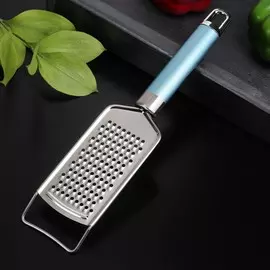 Терка с ручкой мелкая доляна lagoona, 30 см, нержавеющая сталь, цвет голубой металлик