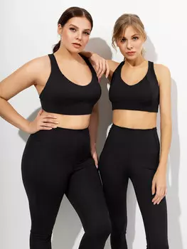 Топ черного цвета на широких бретелях