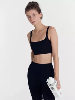Топ женский спортивный в черном цвете