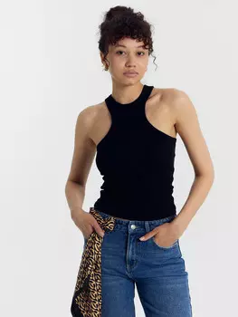 Топ женский в черном цвете