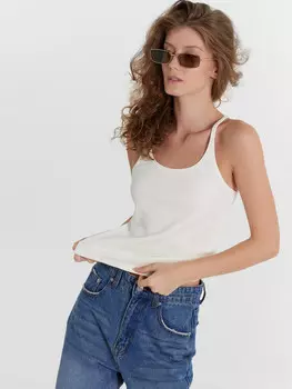 Топ женский в молочно-белом цвете