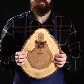 Торцевой спил, d=30-35 см, h=3,5-4 cм, массив вяза