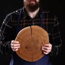 Торцевой спил, d=30-35 см, h=4,5-5 cм, массив дуба