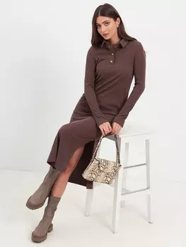 Трикотажное платье из фактурной ткани