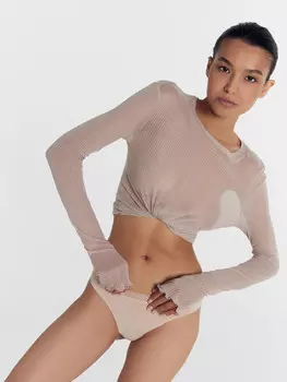 Трусы женские стринги в светло-бежевом цвете