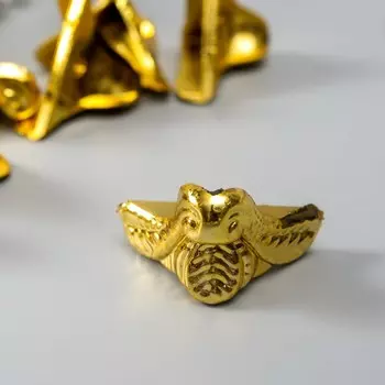 Уголок (ножка) для шкатулки пластик