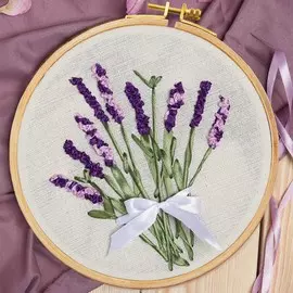 Вышивка на пяльцах