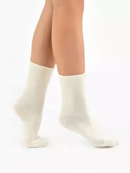Высокие детские однотонные носки кремового цвета