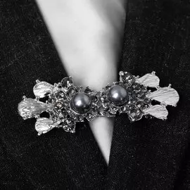 Зажим для кардигана