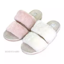 Женские тапочки