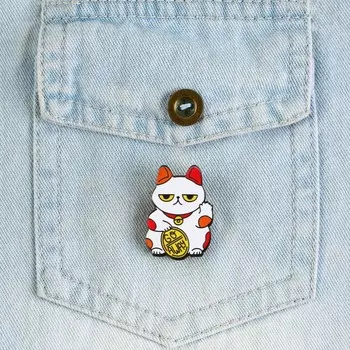 Значок-талисман деревянный