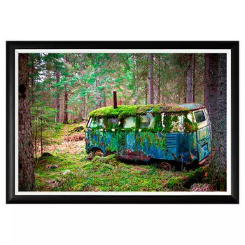 Арт-постер поглощенные лесом в черном багете