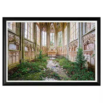 Арт-постер заброшенная часовня в черной рамке