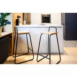 Барный стул Bauhaus белого цвета