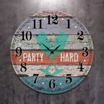 Часы настенные Party Hard в винтажном стиле