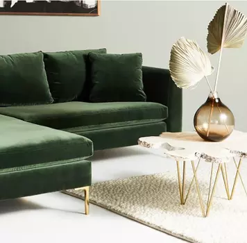Диван Edlyn Petite Green зеленого цвета