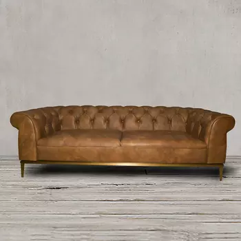 Диван с обивкой из натуральной кожи