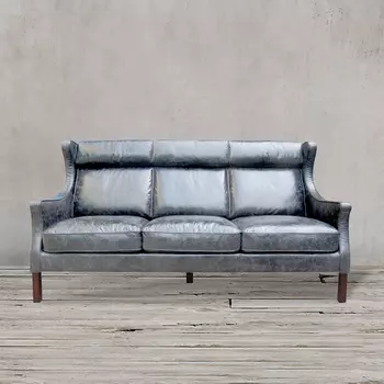 Диван с обивкой из натуральной кожи