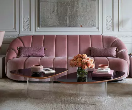 Диван Sofia трехместный с обивкой фиолетового цвета