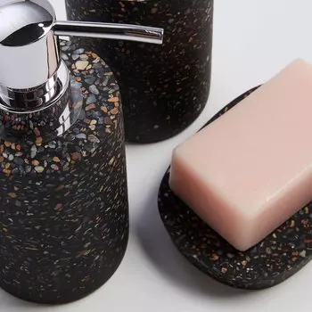 Дозатор для мыла Rocko черного цвета