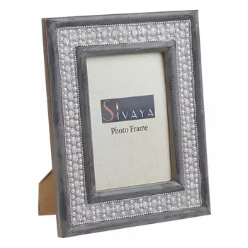 Фоторамка из дерева и пластика