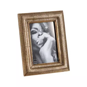 Фоторамка золотого цвета 10x15