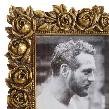 Фоторамка золотого цвета 10x15