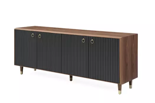 Комод из дерева с распашными дверцами