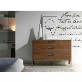 Комод с тремя ящиками