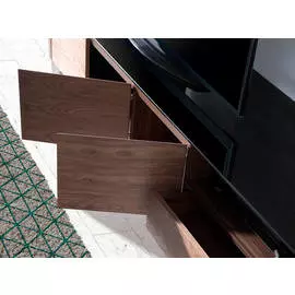 Комод с тремя выдвижными ящиками