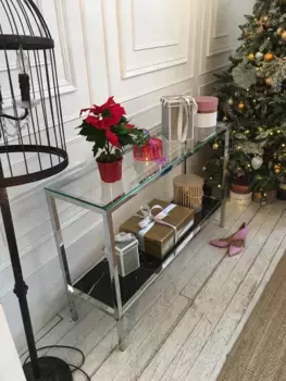 Консоль Nicole с зеркальной поверхностью