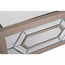 Консоль с зеркальной поверхностью