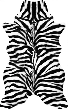 Ковер черно-белого цвета 80х120 см