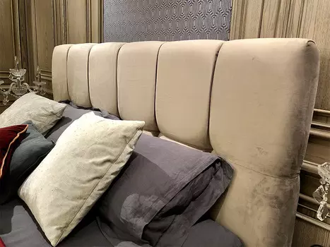 Кровать Elen с мягким изголовьем 180х200