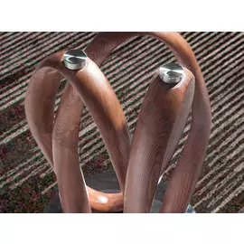 Круглый обеденный стол со стеклянной столешницей