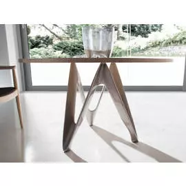 Круглый стол Nogal цвета молочного шоколада