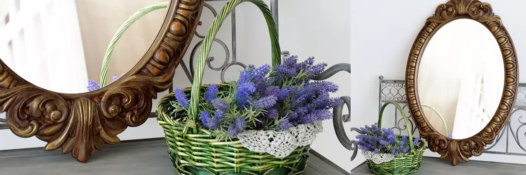 Настенное зеркало эджил красного цвета