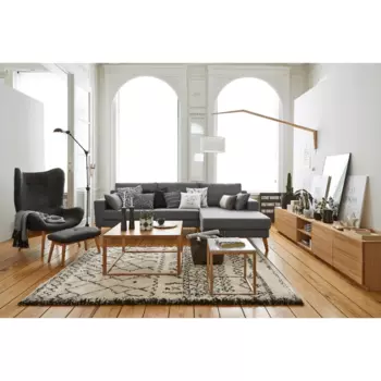 Настенное зеркало Bertilie в раме черного цвета