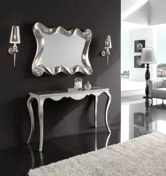 Настенное зеркало Dupen Silver в раме серебристого цвета