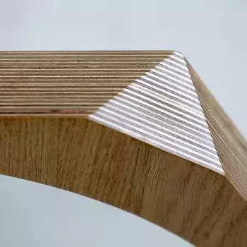 Настенное зеркало гексагон в деревянной раме