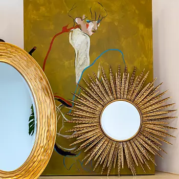 Настенное зеркало харвест цвета темного матового золота