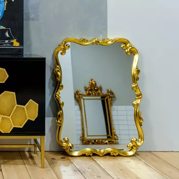 Настенное зеркало паскаль в раме золотистого цвета