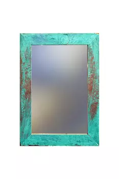 Настенное зеркало в раме из старого тика