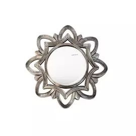 Настенное зеркало в раме серого цвета