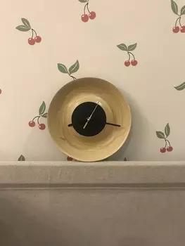 Настенные часы кварцевые Clo из натурального дерева и пластика