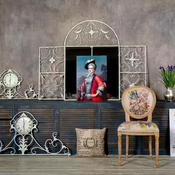 Настенные часы вуаль-руж белого цвета