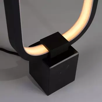 Настольная лампа Cinta с мраморным основанием