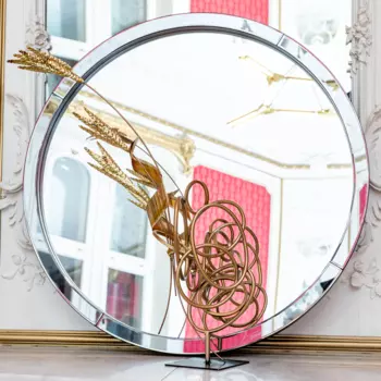 Настольный декор альфавиль золотого цвета