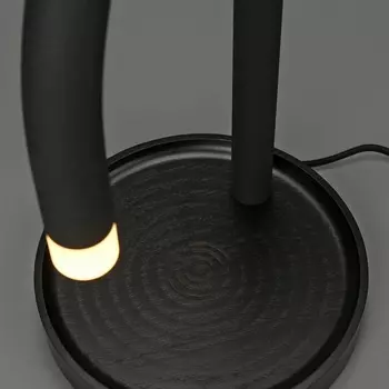 Настольный светильник "Charge"